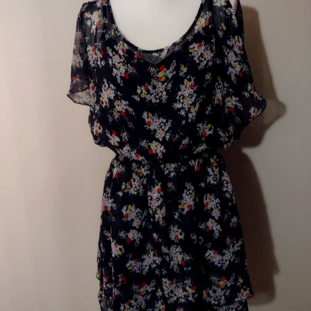 Express Floral Mid Length Dress Size Large